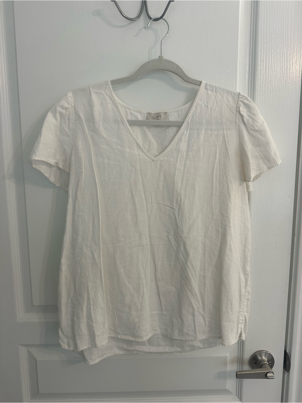 LOFT Cream V-Neck Short Sleeve Blouse